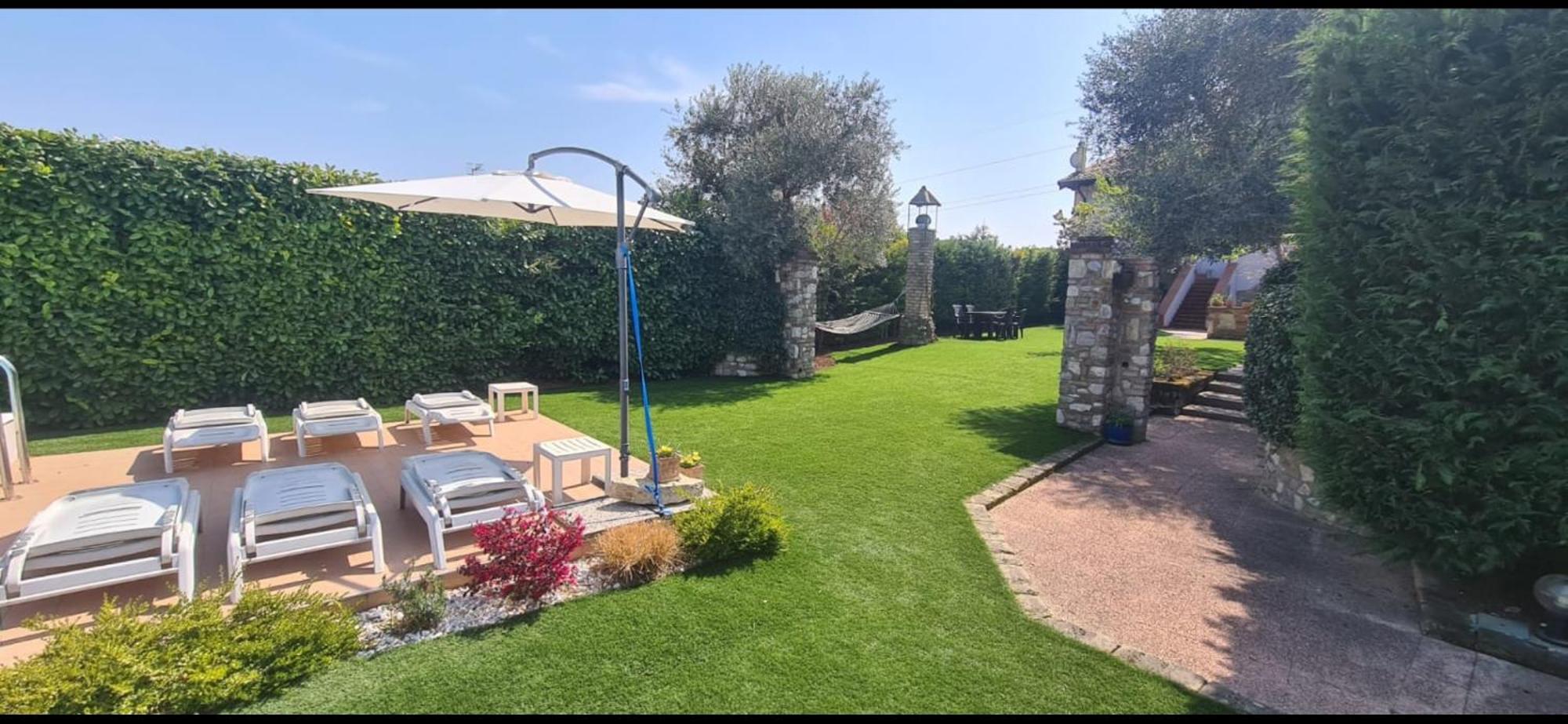 מלון דסנזאנו דל גארדה Garda Family House מראה חיצוני תמונה